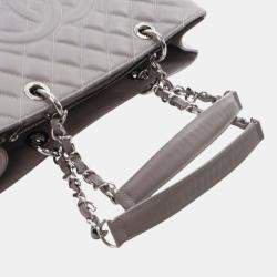 مملوكة مسبقًا حقيبة تسوق كبيرة شانيل رمادي شانيل بني كافيار