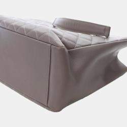 مملوكة مسبقًا حقيبة تسوق كبيرة شانيل رمادي شانيل بني كافيار