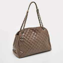 Pre Owned حقيبة شانيل "جست مادموزيل" جلد لامع مبطن بني كبير