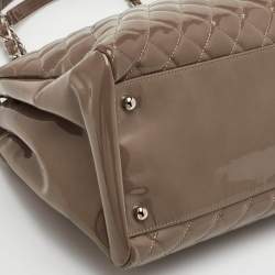 Pre Owned حقيبة شانيل "جست مادموزيل" جل د لامع مبطن بني كبير