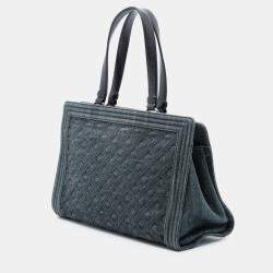 مملوكة مسبقًا Chanel Blue Quilted Denim Boy Shopping Tote