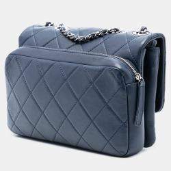 مملوكة مسبقًا Chanel Blue CC Quilted Calfskin Zipped Flap