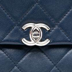 مملوكة مسبقًا Chanel Blue CC Quilted Calfskin Zipped Flap