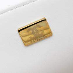 Pre Owned حقيبة شانيل بيضاء مصغرة مبطنة جلد خروف كو كو بيد علوية