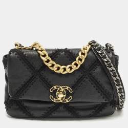 مملوكة مسبقًا Chanel 19 Crochet Small Black Quilted Leather Flap Bag