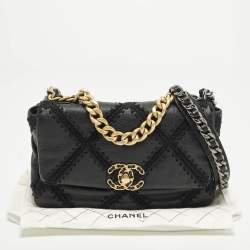 مملوكة مسبقًا Chanel 19 Crochet Small Black Quilted Leather Flap Bag