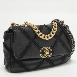 مملوكة مسبقًا Chanel 19 Crochet Small Black Quilted Leather Flap Bag