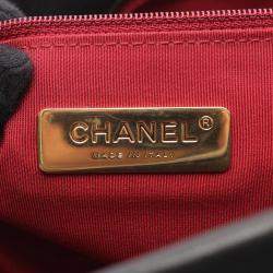 Pre Owned حقيبة كتف شانيل ماكسي 19 ديزنيوف جلد خروف أسود