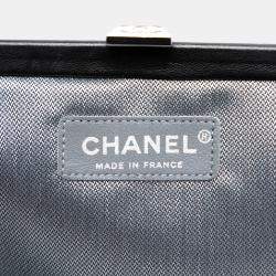 مملوكة مسبقًا Chanel Black Quilted Lambskin Mademoiselle Ligne Clutch