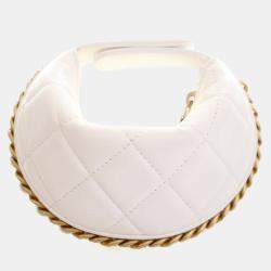 Pre Owned حقيبة كالف سكين شانيل بيضاء مجعدة صغيرة