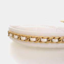 Pre Owned حقيبة كالف سكين شانيل بيضاء مجعدة صغيرة