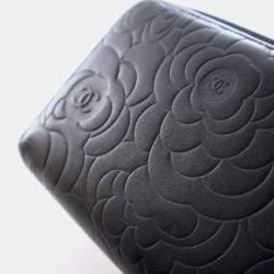 Pre Owned Chanel Black Lambskin Camellia Zip Around Long Wallet