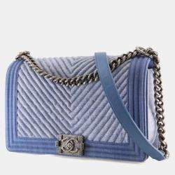 مملوكة مسبقًا حقيبة شانيل بوي تشيفرون دينيم أزرق كبير