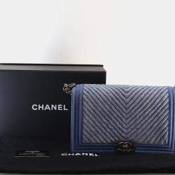 مملوكة مسبقًا حقيبة شانيل بوي تشيفرون دينيم أزرق كبير