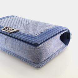 مملوكة مسبقًا حقيبة شانيل بوي تشيفرون دينيم أزرق كبير