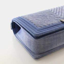 مملوكة مسبقًا حقيبة شانيل بوي تشيفرون دينيم أزرق كبير