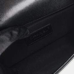 Pre Owned حقيبة شانيل صغيرة سوداء كافيار بوي