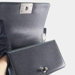 Pre Owned حقيبة شانيل صغيرة سوداء كافيار بوي