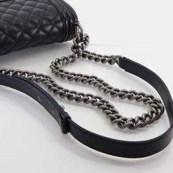 Pre Owned حقيبة شانيل صغيرة سوداء كافيار بوي