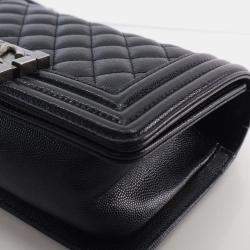 Pre Owned حقيبة شانيل صغيرة سوداء كافيار بوي