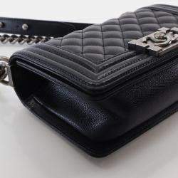 Pre Owned حقيبة شانيل صغيرة سوداء كافيار بوي