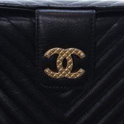 Pre Owned Chanel Small Calfskin Rock The Corners Minaudiere Bag