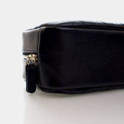 مملوكة مسبقًا حقيبة تجميل شانيل جلد لامبسكين