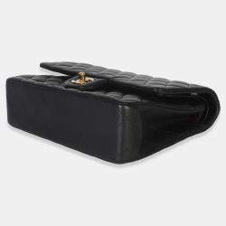 Pre Owned حقيبة شانيل كلاسيكية متوسطة مبطنة جلد الخروف سوداء قلاب مزدوج