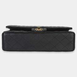 Pre Owned حقيبة شانيل كلاسيكية متوسطة مبطنة جلد الخر وف سوداء قلاب مزدوج