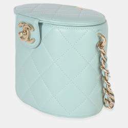 مملوكة مسبقًا حقيبة شانيلا فانيتي ريسن أنيقة لامبسكين مبطنة زرقاء فاتحة