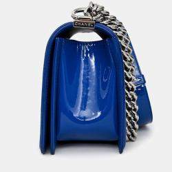 Pre Owned حقيبة شانيل 2014/15 كحلي لامع وسط قديم بوي