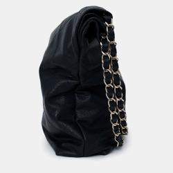 Pre Owned حقيبة كتف هوبو شانيل بحرية جلد سمك الكافيار صغيرة 22 SHW