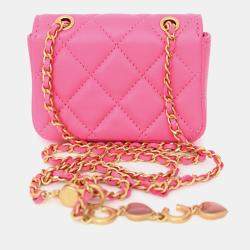 مملوكة مسبقًا Chanel Pink Lambskin Leather Mini CC Coco Belt Bag