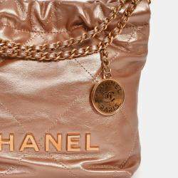 مملوكة مسبقًا Chanel 2021 Rose Metallic Quilted Calfskin Mini Chanel 22 Hobo Bag