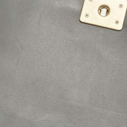 مملوكة مسبقًا Chanel Boy Medium Grey Quilted Leather Flap Bag