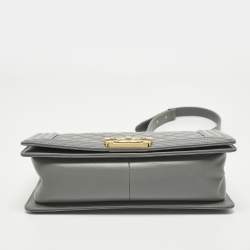 مملوكة مسبقًا Chanel Boy Medium Grey Quilted Leather Flap Bag