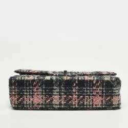 مملوكة مسبقًا Chanel Classic Double Flap Medium Multicolor Tweed Shoulder Bag