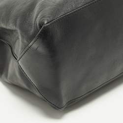 Pre Owned حقيبة يد توتس شانيل جلد أسود 31 رو كامبون