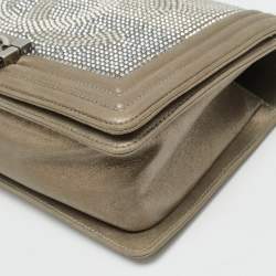 مملوكة مسبقًا حقيبة بوي شانيـل قـلاب جلـد مبطن ميديوم كافيـار سوداء