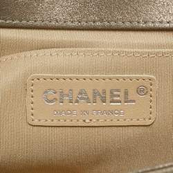 مملوكة مسبقًا حقيبة بوي شانيـل قـلاب جلـد مبطن ميديوم كافيـار سوداء