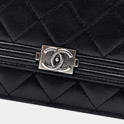 Pre Owned Chanel Black Quilted Lambskin Boy Wallet On Chain