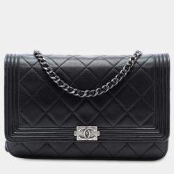 Pre Owned Chanel Black Quilted Lambskin Boy Wallet On Chain