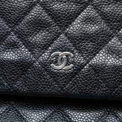 Pre Owned Chanel Black Quilted Caviar CC Beauty Foldover Clutch