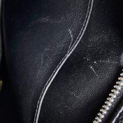 Pre Owned حقيبة شانيل ميداليون توت جلد كافيار أسود