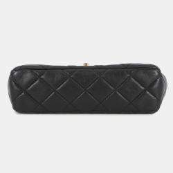 مملوكة مسبقًا Chanel Matelasse Flap Bag Chain shoulder Black Lambskin Size 21