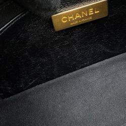مملوكة مسبقًا Chanel Matelasse Flap Bag Chain shoulder Black Lambskin Size 21