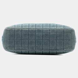 مملوكة مسبقًا Chanel Blue CC Chocolate Bar Denim Tote