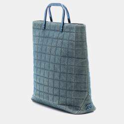 مملوكة مسبقًا Chanel Blue CC Chocolate Bar Denim Tote