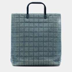 مملوكة مسبقًا Chanel Blue CC Chocolate Bar Denim Tote