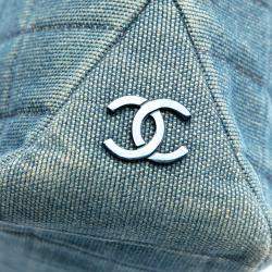 مملوكة مسبقًا Chanel Blue CC Chocolate Bar Denim Tote